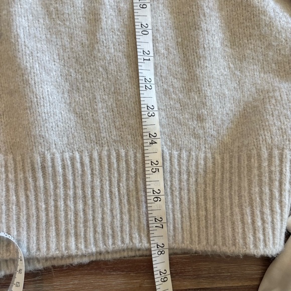 Zara Oversized Fuzzy Turtleneck Sweater in Silver/Pale Gray, Small - Picture 6 of 7